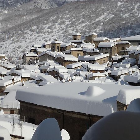 La Dimora Di D'Annunzio Bed & Breakfast Scanno Bagian luar foto