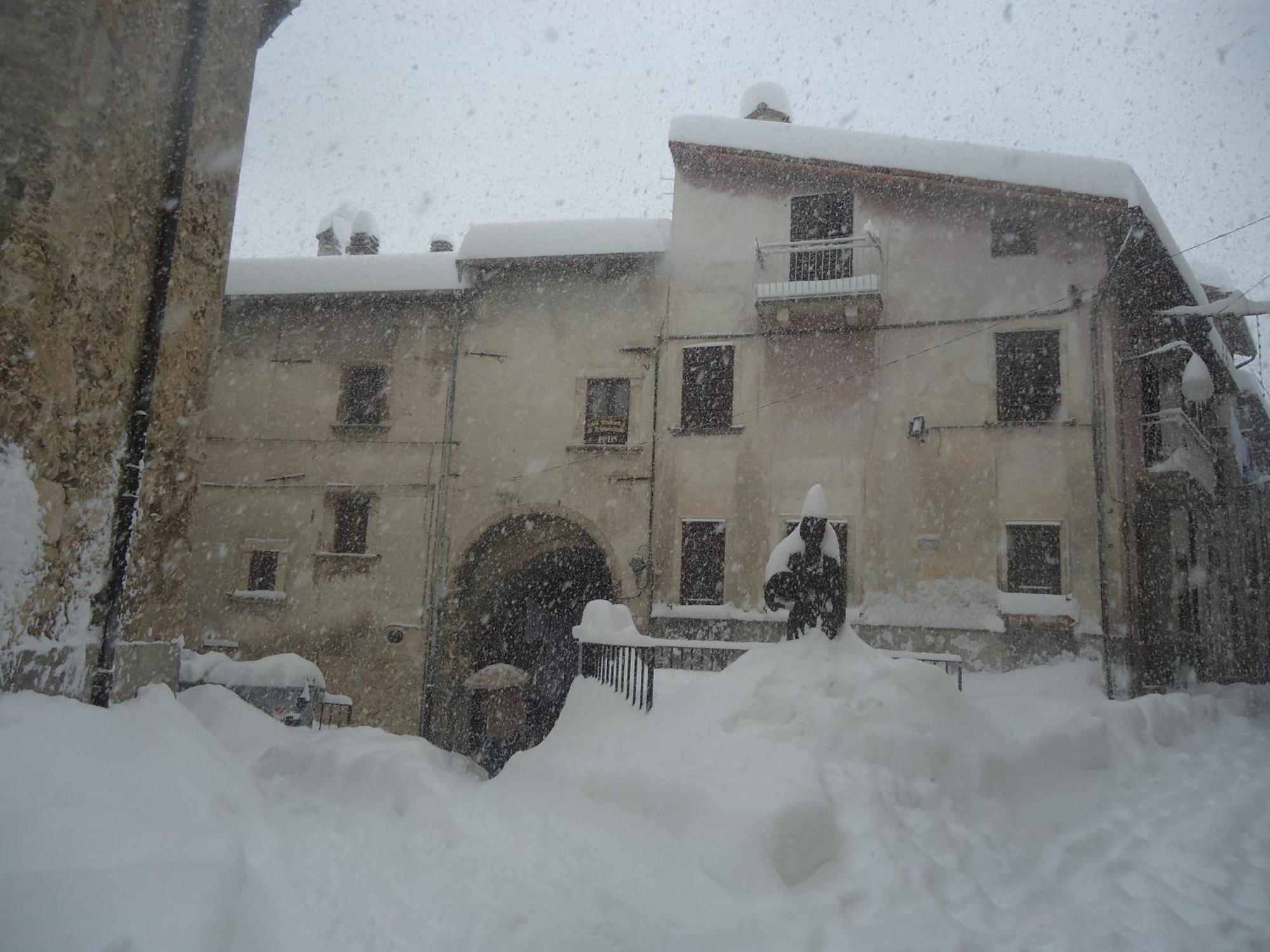 La Dimora Di D'Annunzio Bed & Breakfast Scanno Bagian luar foto