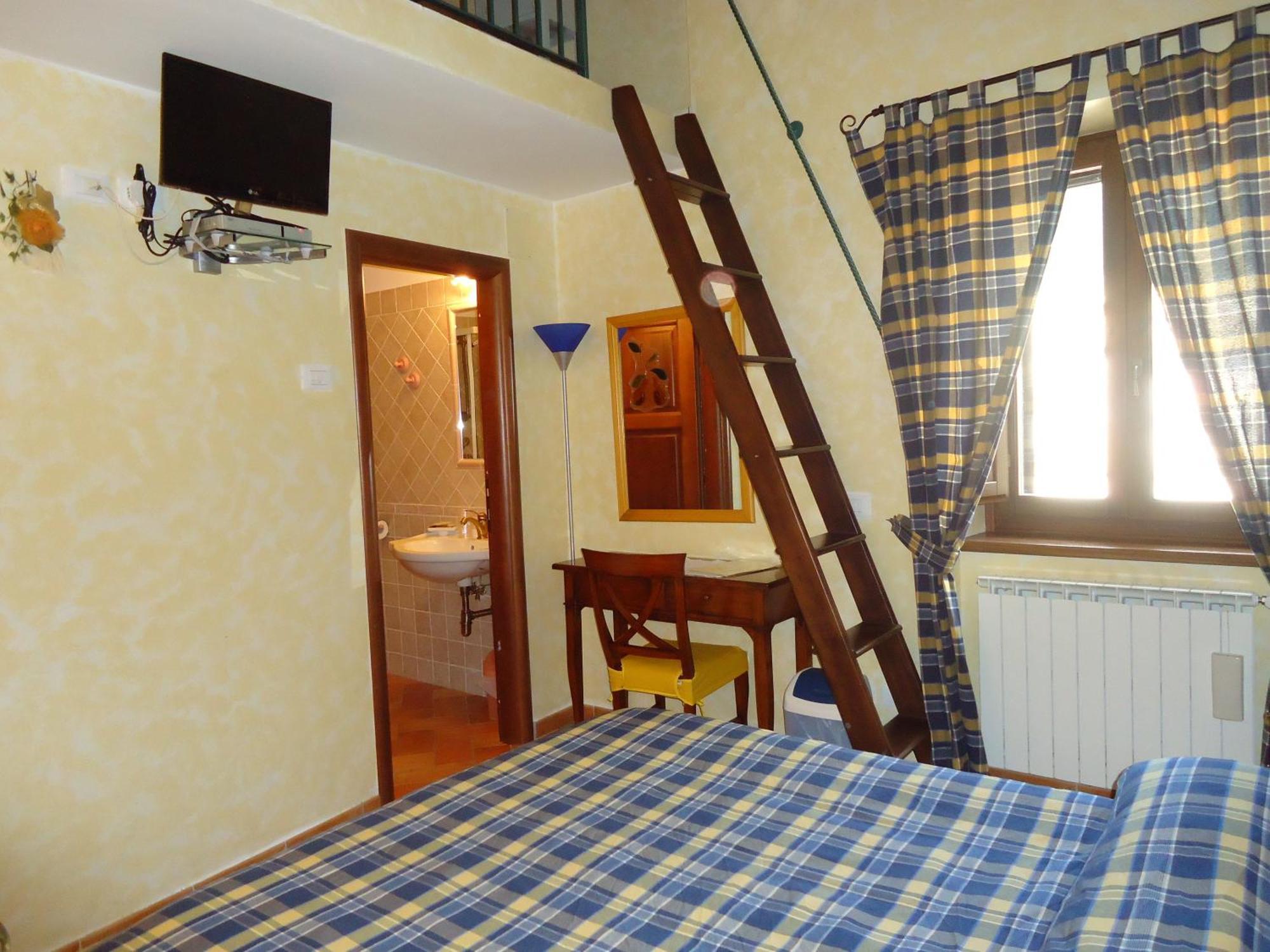 La Dimora Di D'Annunzio Bed & Breakfast Scanno Ruang foto